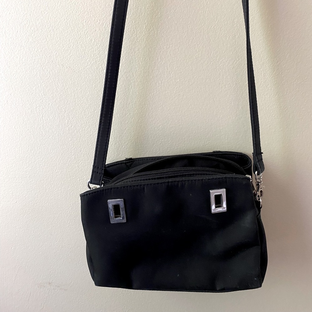 BLACK SIDE PURSE